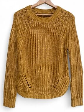 SO Women’s Dark Yellow Cable Knit Crew Neck Sweater Size Small
